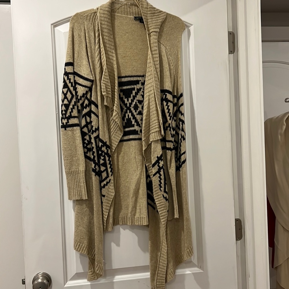 Love Stitch size L sweater shawl